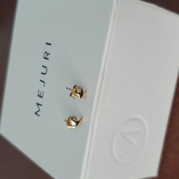 Mejuri Jewelry - Mejuri earrings